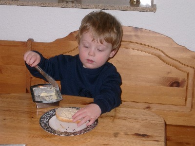 Ich mu&szlig; dem Papa mal ein Br&ouml;tchen schmieren